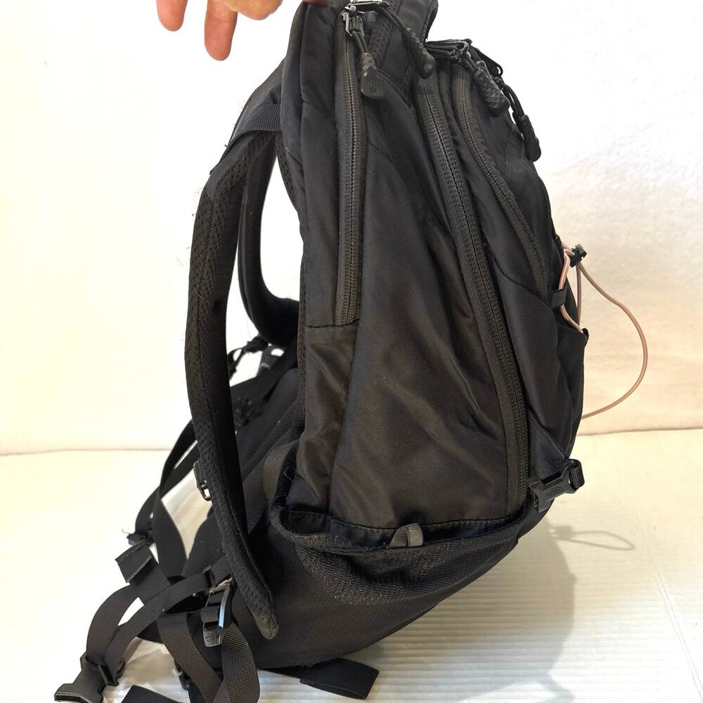 THE NORTH FACE Unisex Borealis Commuter Laptop Backpack Black One Size - Picture 5 of 13
